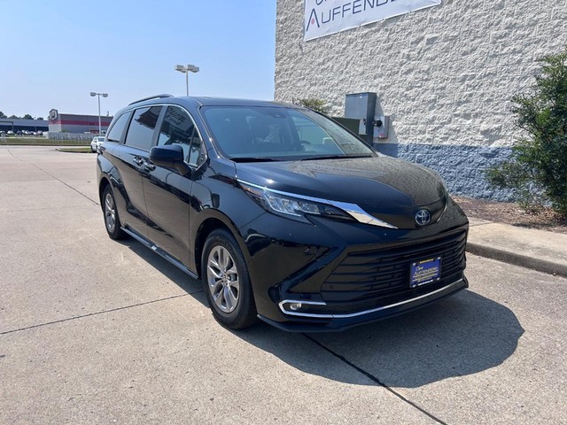 Cape Girardeau MO 2023 Toyota Sienna more details - toyota sienna