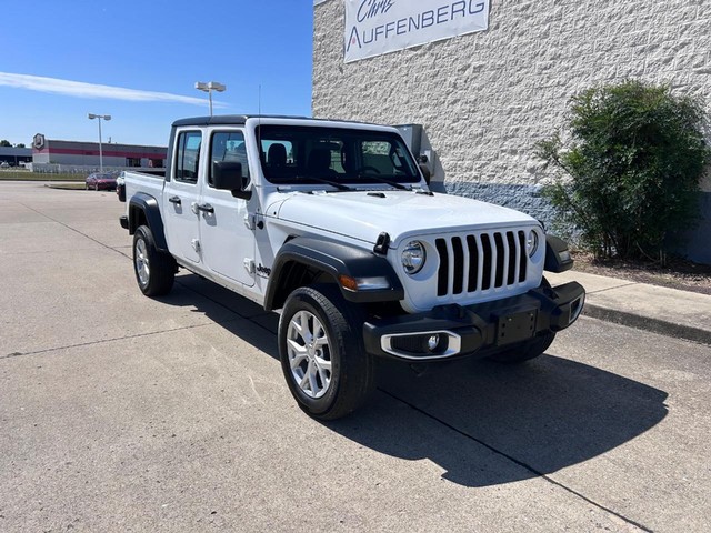 Cape Girardeau MO 2023 Jeep Gladiator more details - jeep gladiator