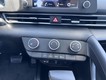 2025 Hyundai Elantra SE thumbnail image 12