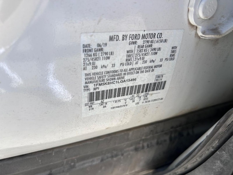 Ford Explorer Vehicle Full-screen Gallery Image 25