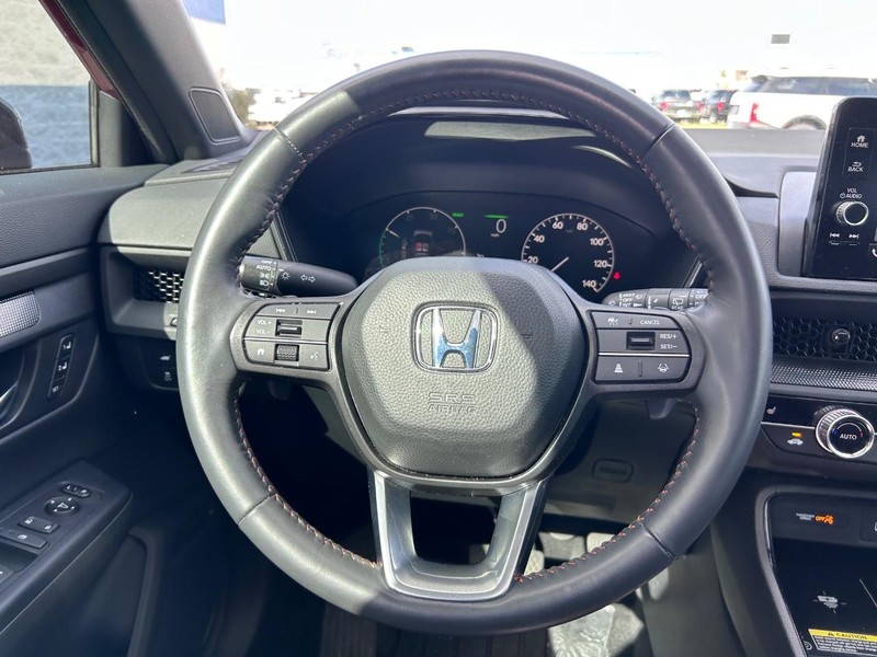 Honda CR-V Hybrid Vehicle Full-screen Gallery Image 11