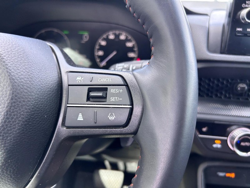 Honda CR-V Hybrid Vehicle Full-screen Gallery Image 13