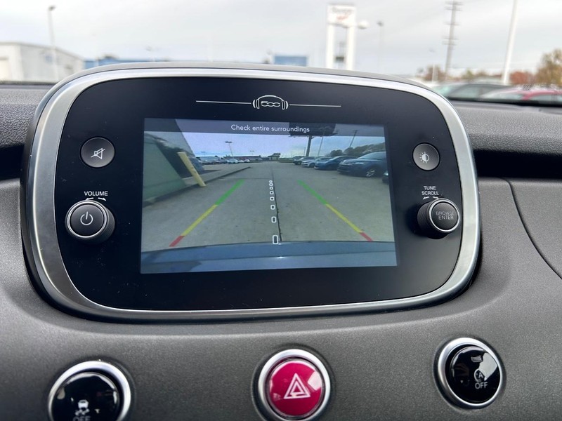 FIAT 500X Vehicle Full-screen Gallery Image 19