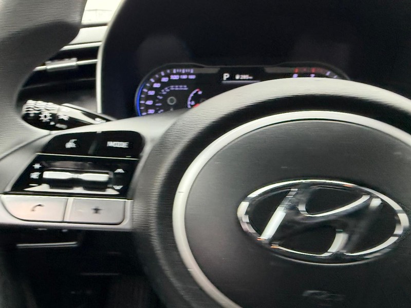 Hyundai Santa Cruz Vehicle Full-screen Gallery Image 10