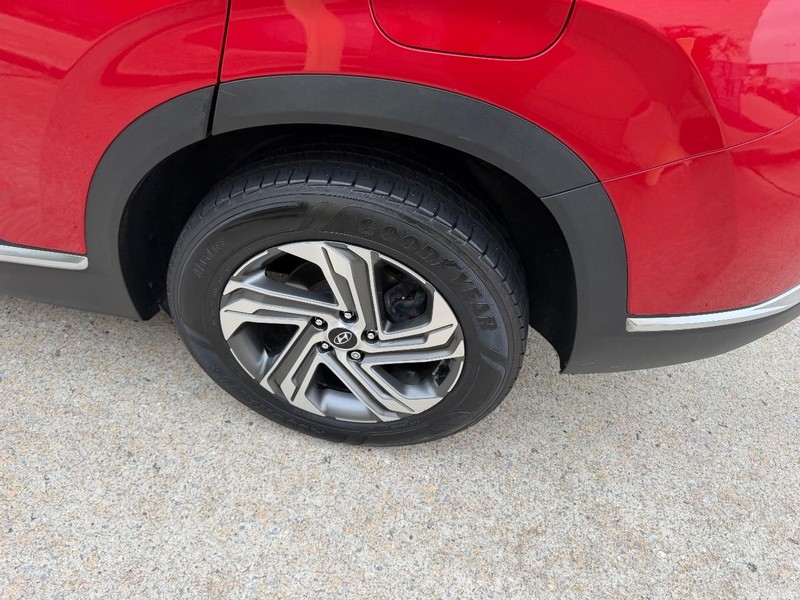 Hyundai Santa Fe Vehicle Full-screen Gallery Image 09