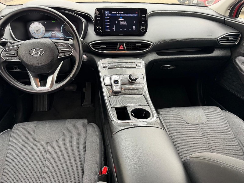 Hyundai Santa Fe Vehicle Full-screen Gallery Image 11