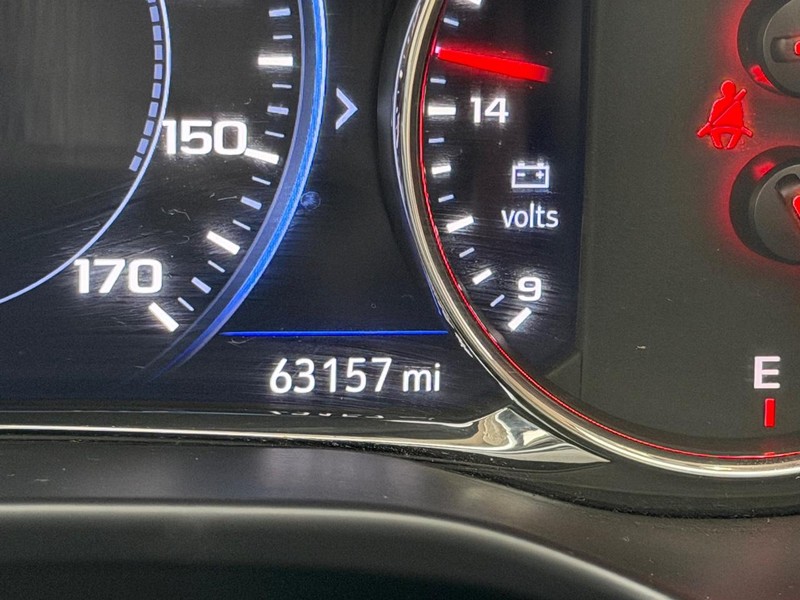 GMC Acadia Vehicle Full-screen Gallery Image 23