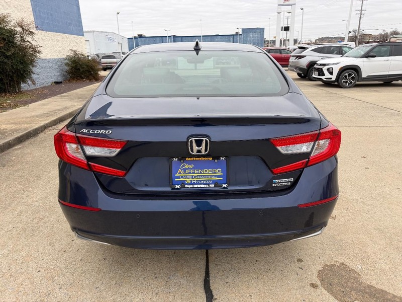 Honda Accord Hybrid Vehicle Full-screen Gallery Image 04