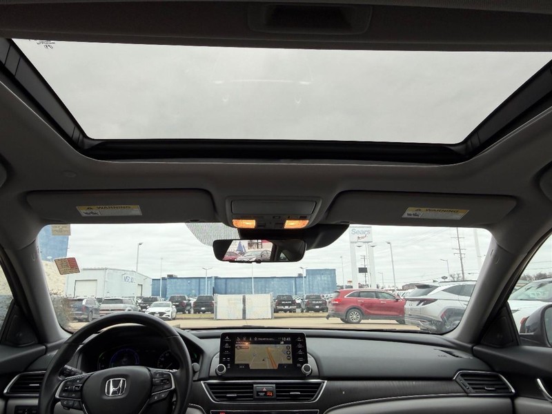 Honda Accord Hybrid Vehicle Full-screen Gallery Image 08