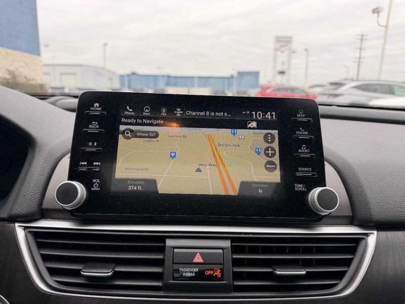 Honda Accord Hybrid Vehicle Full-screen Gallery Image 13