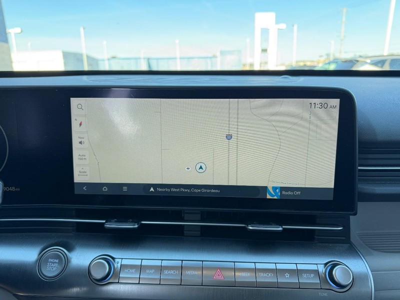 Hyundai Kona Vehicle Full-screen Gallery Image 13