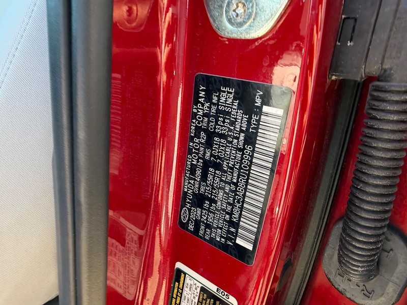 Hyundai Kona Vehicle Full-screen Gallery Image 20