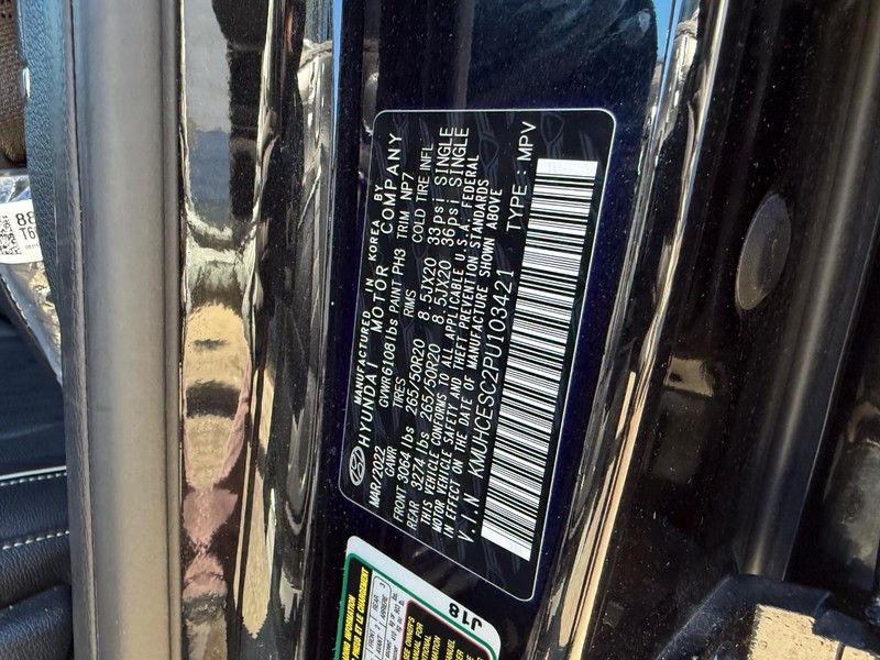 Genesis GV80 Vehicle Full-screen Gallery Image 24