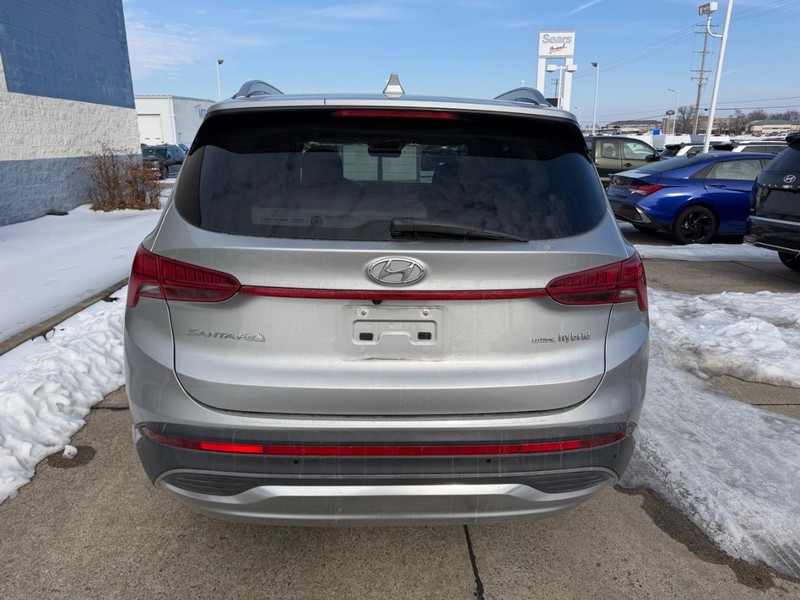 Hyundai Santa Fe Hybrid Vehicle Full-screen Gallery Image 04