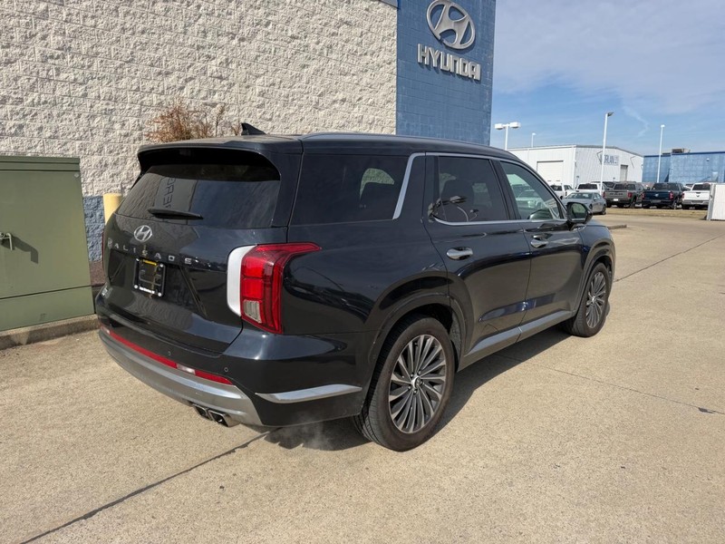 Hyundai Palisade Vehicle Full-screen Gallery Image 03