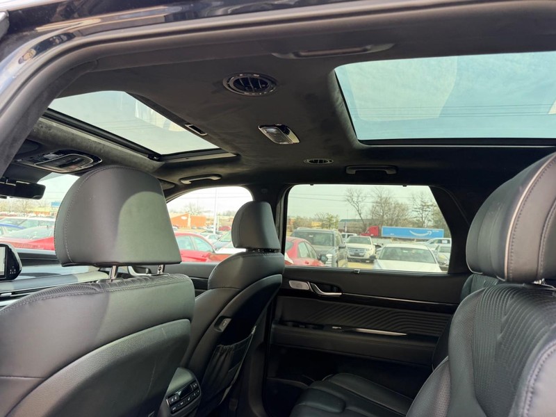 Hyundai Palisade Vehicle Full-screen Gallery Image 10