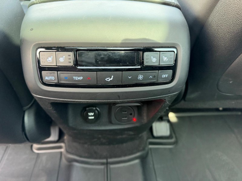 Hyundai Palisade Vehicle Full-screen Gallery Image 11