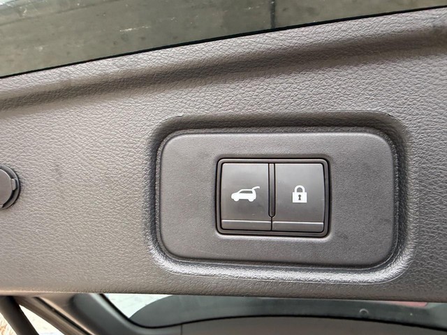 2023 Nissan Pathfinder SL - Photo 6