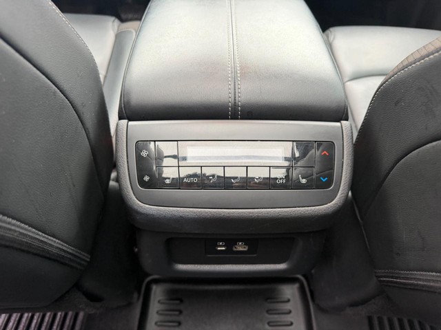 2023 Nissan Pathfinder SL - Photo 11