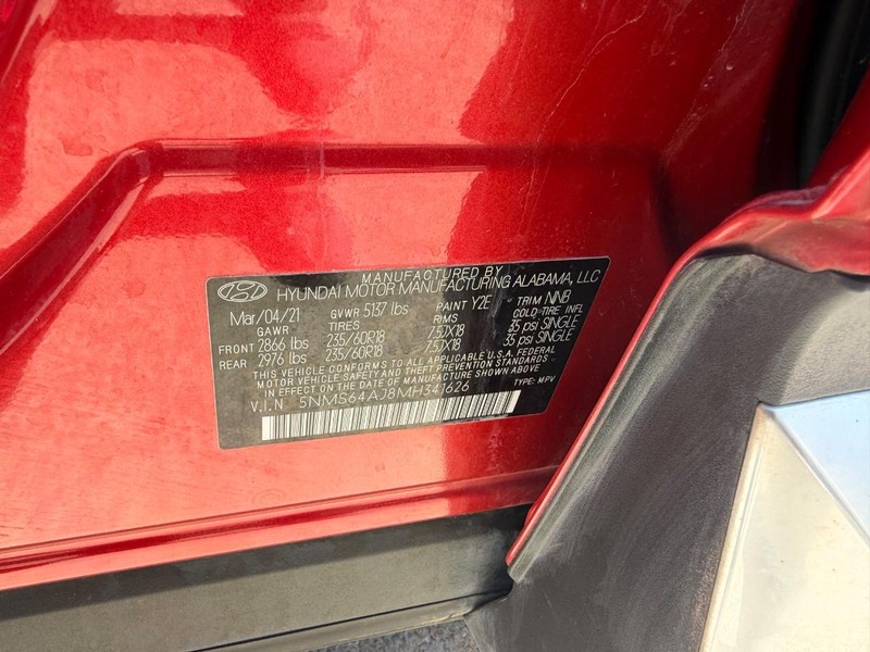 Hyundai Santa Fe Vehicle Full-screen Gallery Image 21