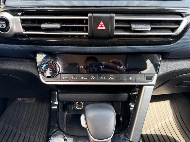 Kia Seltos Vehicle Full-screen Gallery Image 13