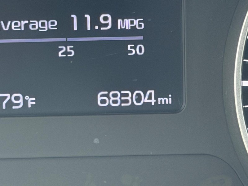 Kia Seltos Vehicle Full-screen Gallery Image 18