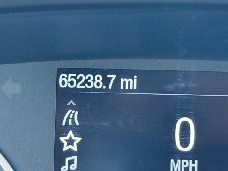 Ford EcoSport Vehicle Full-screen Gallery Image 19