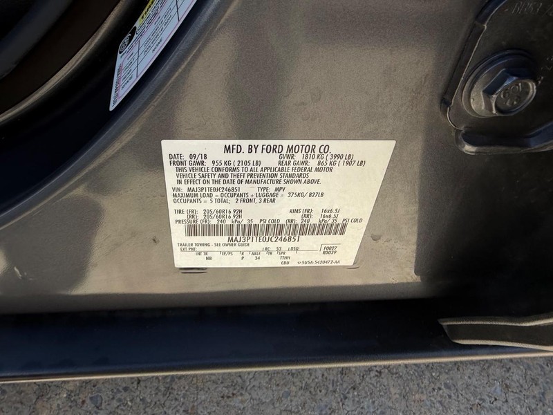 Ford EcoSport Vehicle Full-screen Gallery Image 21