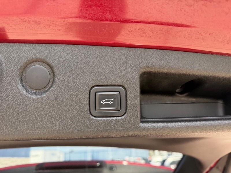 Chevrolet Equinox Vehicle Full-screen Gallery Image 06