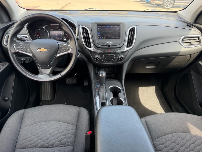 Chevrolet Equinox Vehicle Full-screen Gallery Image 09