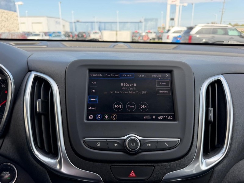 Chevrolet Equinox Vehicle Full-screen Gallery Image 13