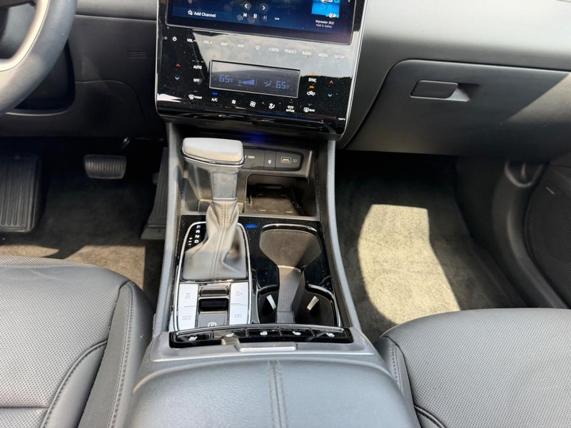 Hyundai Santa Cruz Vehicle Full-screen Gallery Image 15