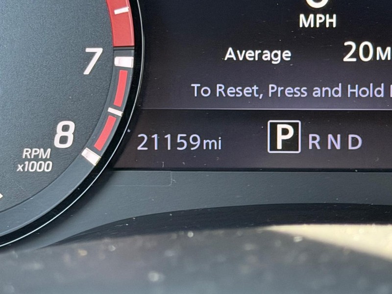 Nissan Frontier Vehicle Full-screen Gallery Image 19