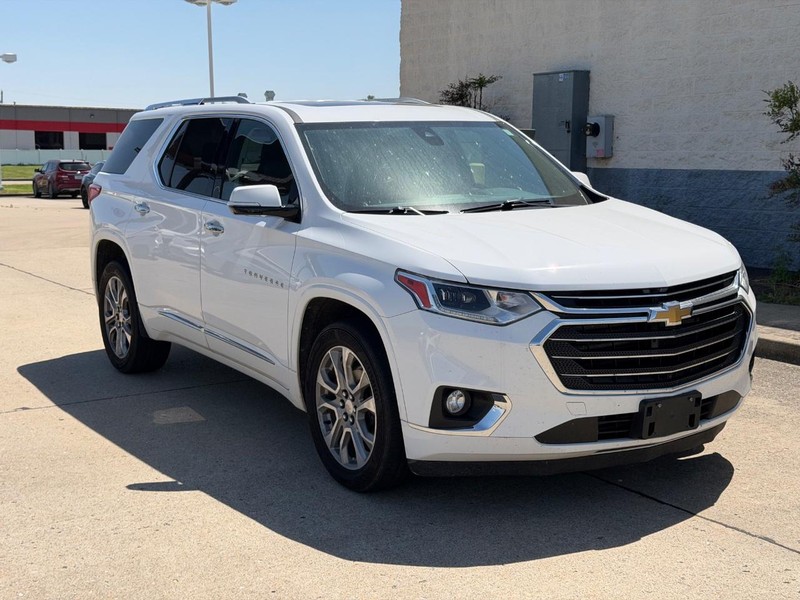 Chevrolet Traverse Vehicle Full-screen Gallery Image 01