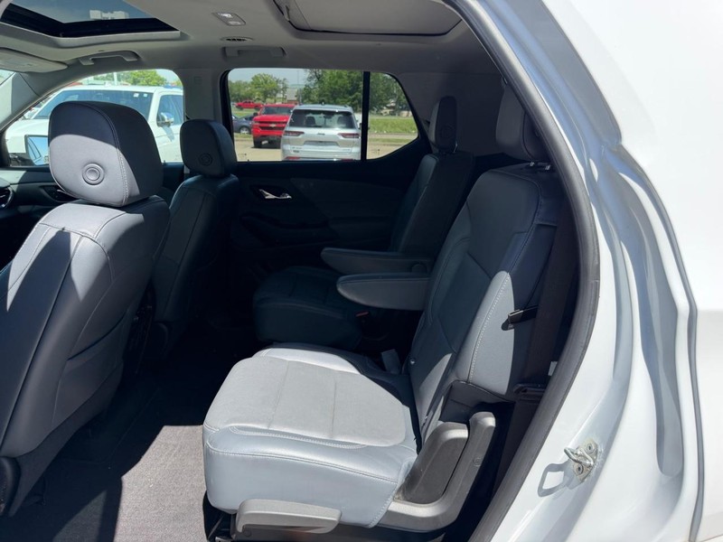 Chevrolet Traverse Vehicle Full-screen Gallery Image 10