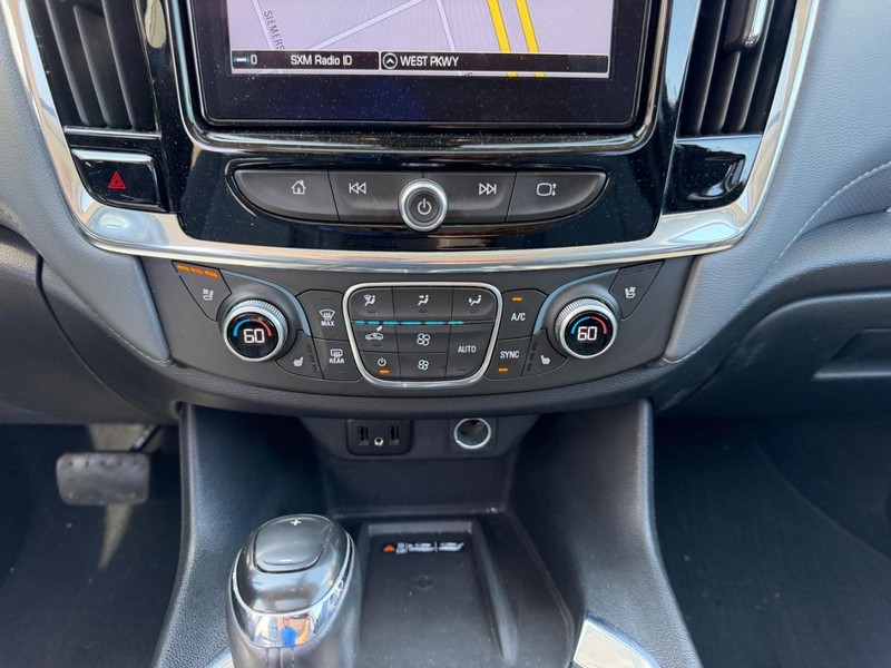 Chevrolet Traverse Vehicle Full-screen Gallery Image 18