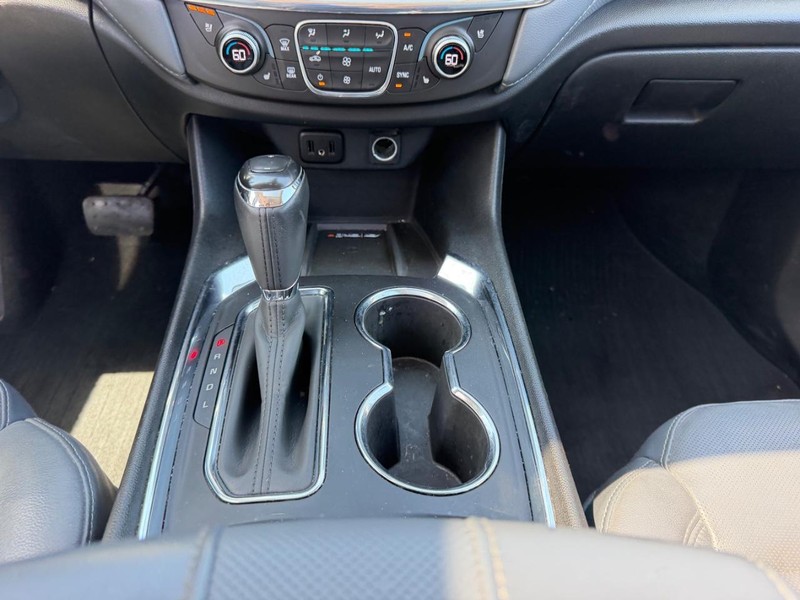 Chevrolet Traverse Vehicle Full-screen Gallery Image 19