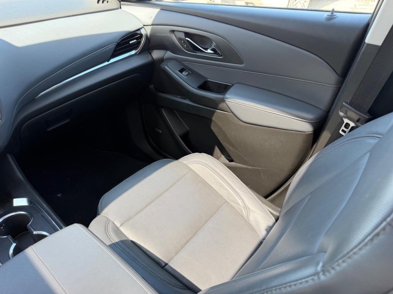 Chevrolet Traverse Vehicle Full-screen Gallery Image 20