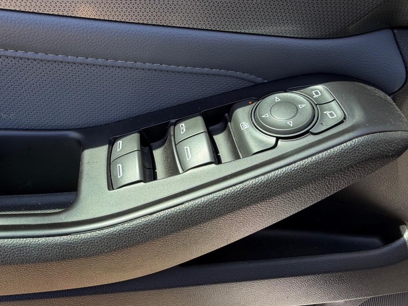 Chevrolet Traverse Vehicle Full-screen Gallery Image 21