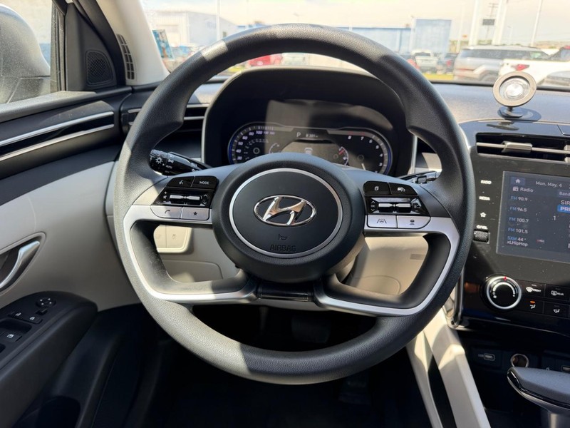 Hyundai Tucson Vehicle Full-screen Gallery Image 10