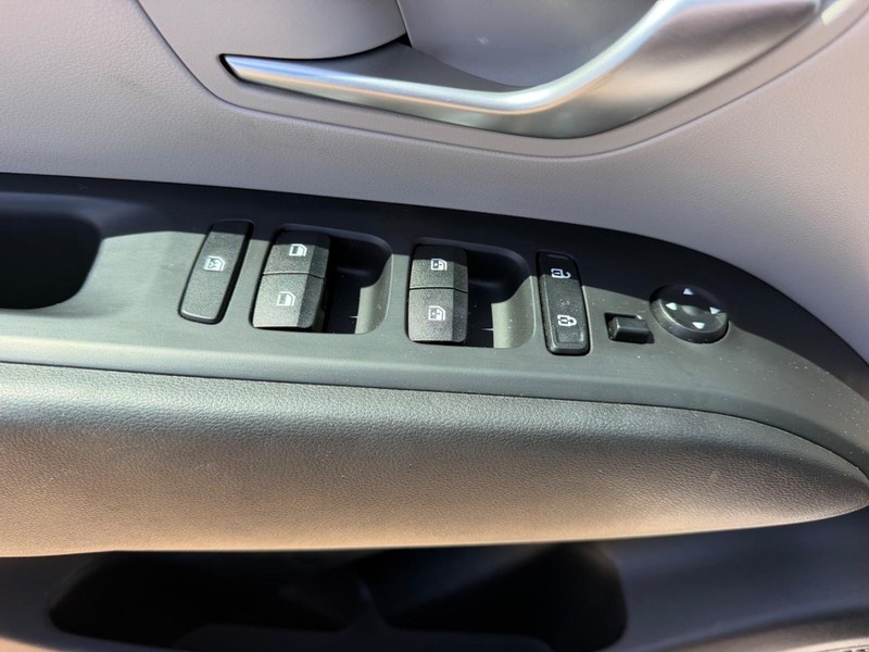 Hyundai Tucson Vehicle Full-screen Gallery Image 17