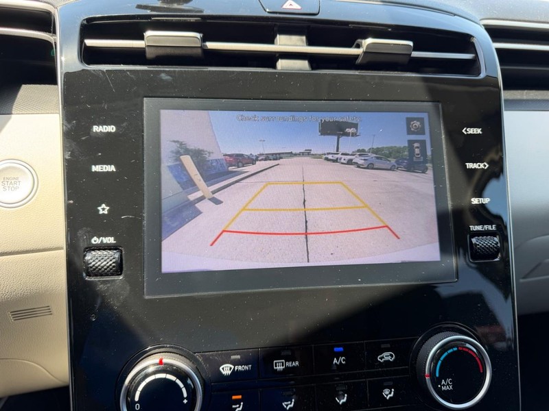 Hyundai Tucson Vehicle Full-screen Gallery Image 20