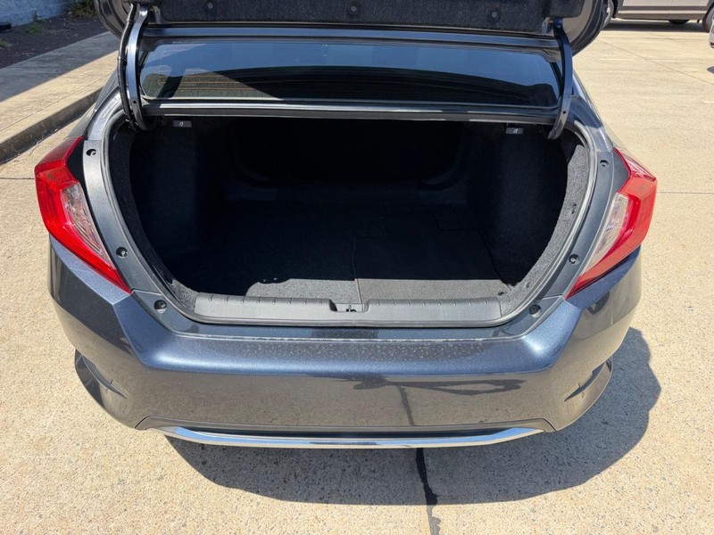 Honda Civic Sedan Vehicle Full-screen Gallery Image 05