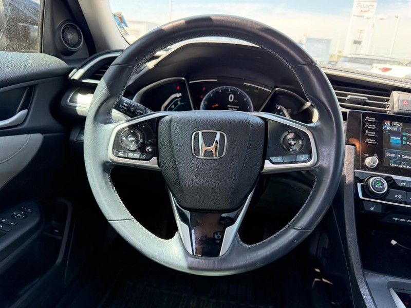 Honda Civic Sedan Vehicle Full-screen Gallery Image 10