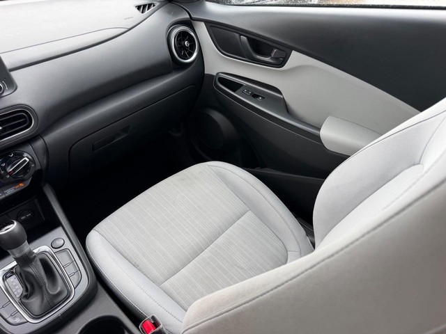 2023 Hyundai Kona SEL - Photo 15