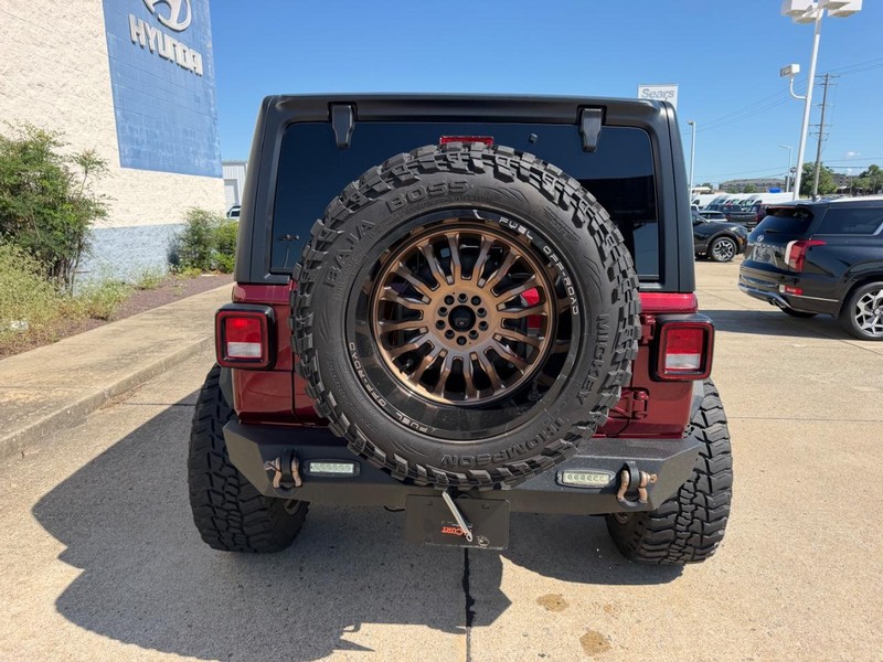 Jeep Wrangler Vehicle Full-screen Gallery Image 04