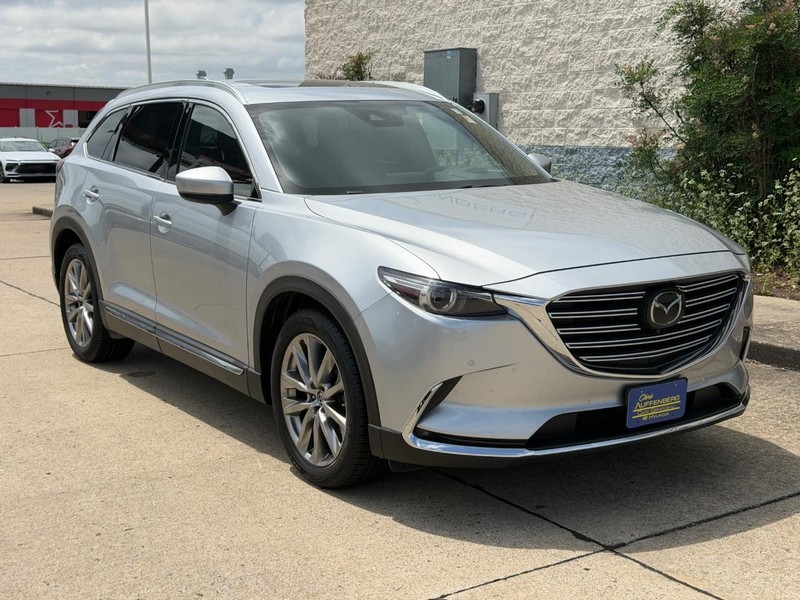 Mazda CX-9 Vehicle Full-screen Gallery Image 01