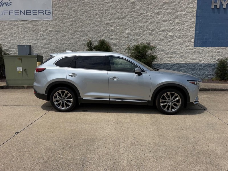 Mazda CX-9 Vehicle Full-screen Gallery Image 02
