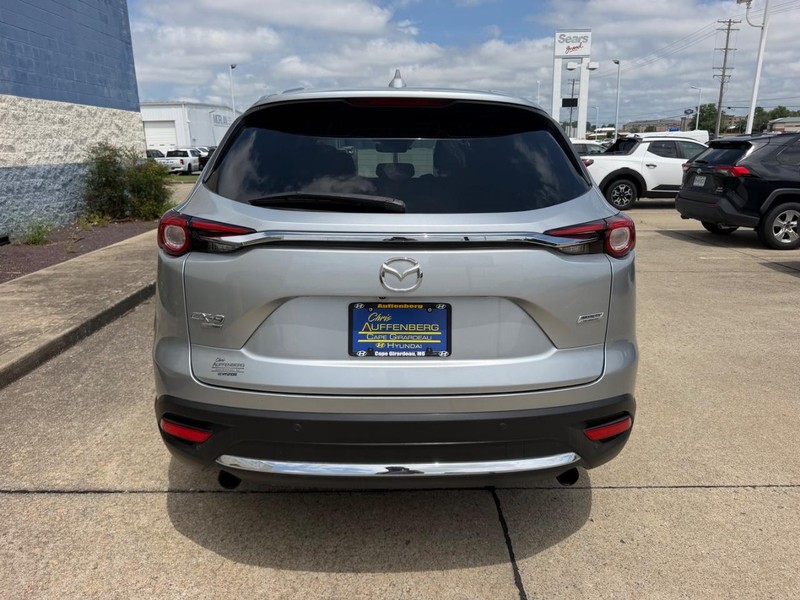 Mazda CX-9 Vehicle Full-screen Gallery Image 04