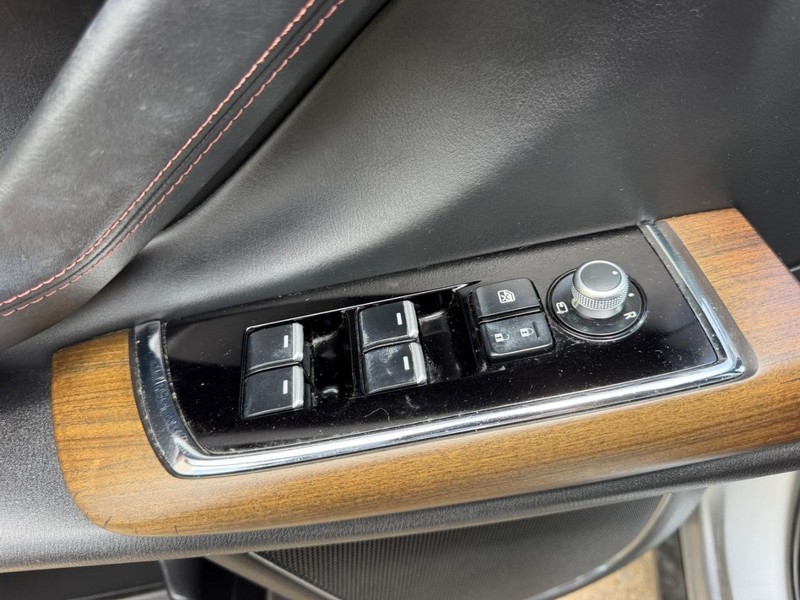 Mazda CX-9 Vehicle Full-screen Gallery Image 20